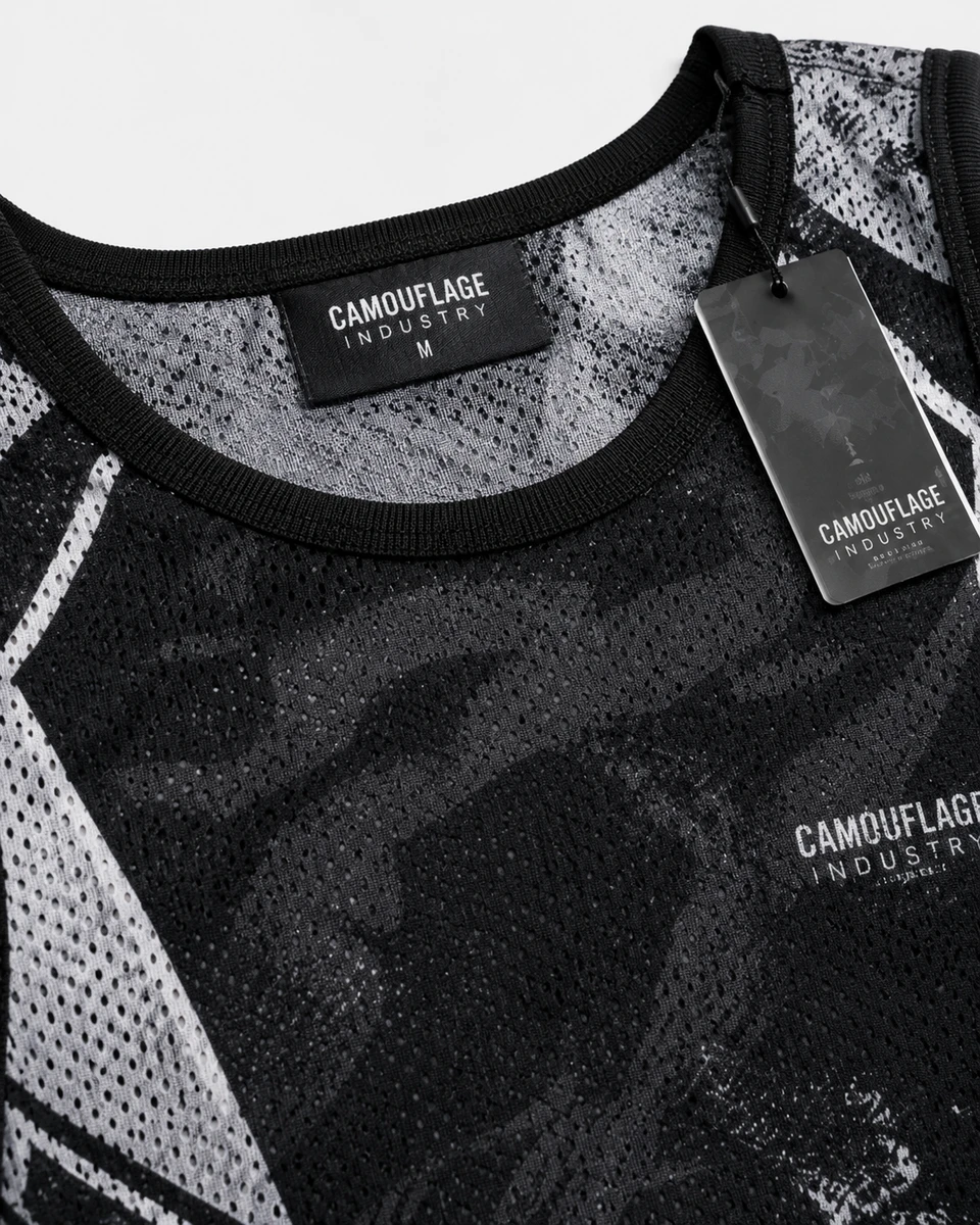 Custom logo branding on OEM workout tank top